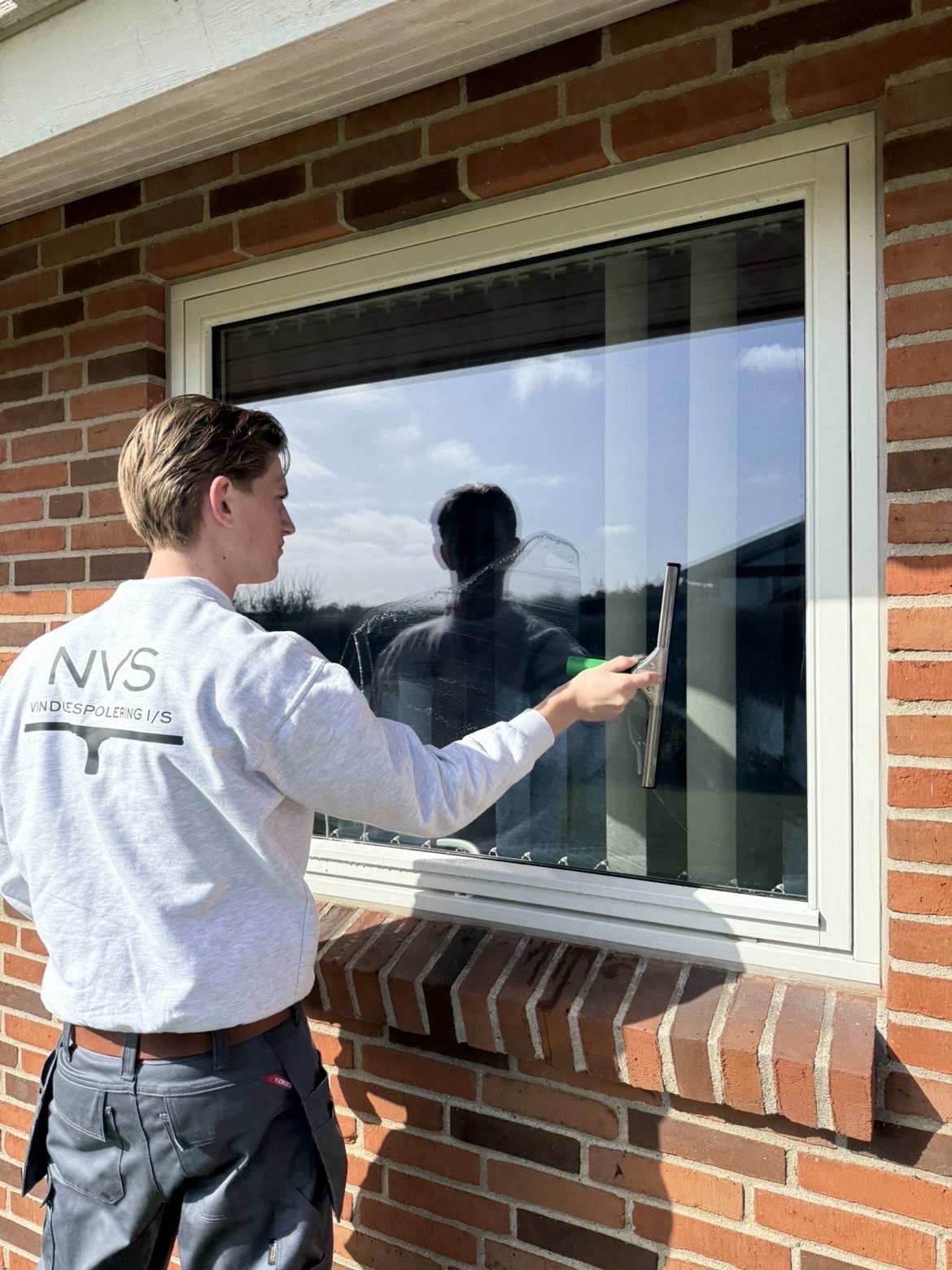 NVS Vinduespolering i arbejde